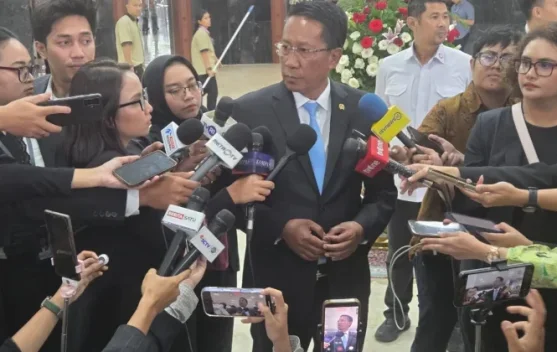 Ilustrasi pemerintahan digital untuk pencegahan korupsi di kantor pemerintahan