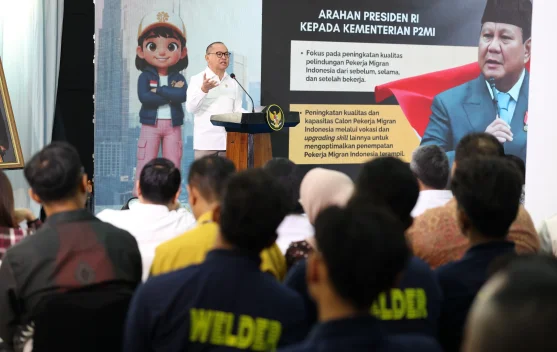 Menteri P2MI membuka program SMK Go Global di Balai Diklat Industri Jakarta