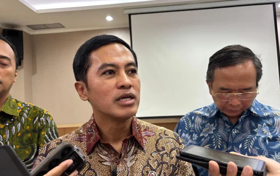 Tim medis Kemenkes memberikan perawatan dan dukungan pada korban gempa NTT di lokasi pengungsian