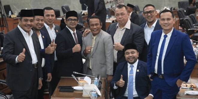 Rapat paripurna DPRA Banda Aceh penyampaian pendapat Banggar tentang Pertanggungjawaban APBA 2025