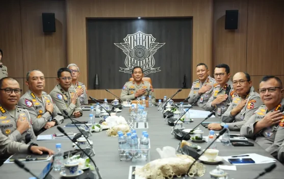 Kakorlantas Irjen Pol Wibowo memberikan arahan terkait program Polantas Karib