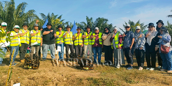 Penanaman pohon dan pelepasliaran satwa oleh PTPN IV di bantaran sungai Aceh Timur