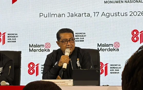 Panggung dan karnaval Malam Merdeka menampilkan instalasi imersif dan peserta kreatif