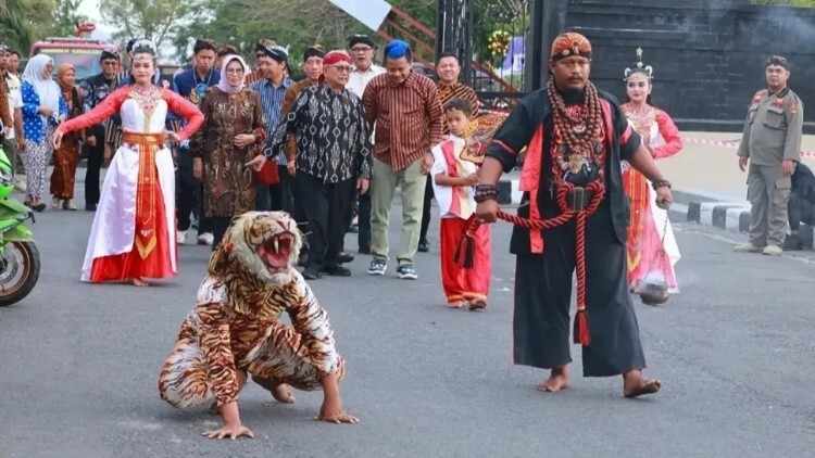 Suasana Blitaria Expo di Alun-Alun Kanigoro saat peringatan Hari Jadi Kabupaten Blitar
