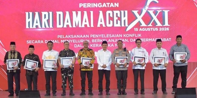Wakil Gubernur Aceh Fadhlullah memberi sambutan peringatan 21 tahun perdamaian Aceh