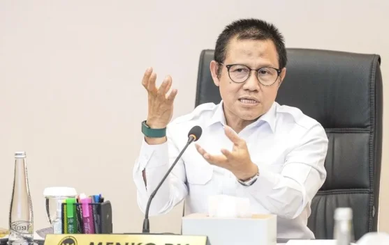 Menko PM Muhaimin Iskandar menyampaikan keterangan pers terkait gempa di NTT