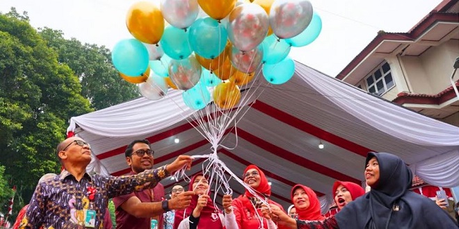 Suasana perayaan HUT ke-33 RSUP H. Adam Malik di Lapangan Gedung Administrasi