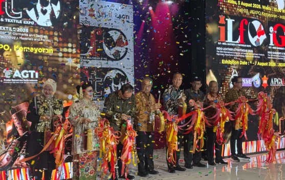 Pameran ILF Expo 2026 di JIExpo Kemayoran menampilkan produk alas kaki, tekstil, dan mesin produksi