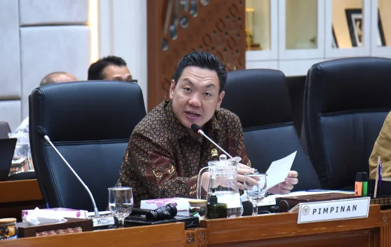 Anggota Komisi IX DPR meninjau fasilitas kesehatan di Manggarai setelah gempa 2026