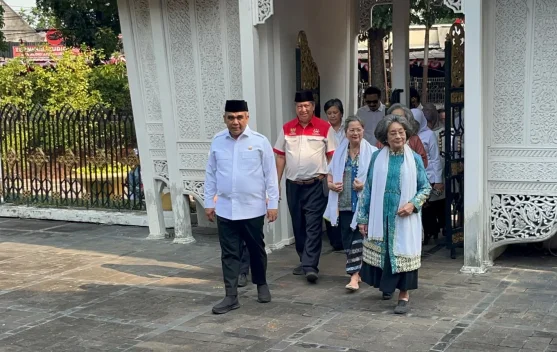Pimpinan MPR ziarah ke makam Mohammad Hatta di TPU Tanah Kusir, Jakarta
