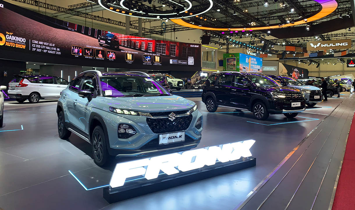 Booth Suzuki menampilkan SUV XL7 dan Fronx di GIIAS 2026