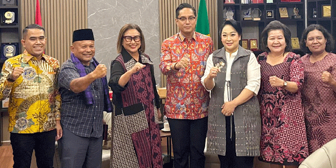 Wali Kota Medan menerima audiensi Riahna Djamin Ginting di Rumah Dinas Wali Kota