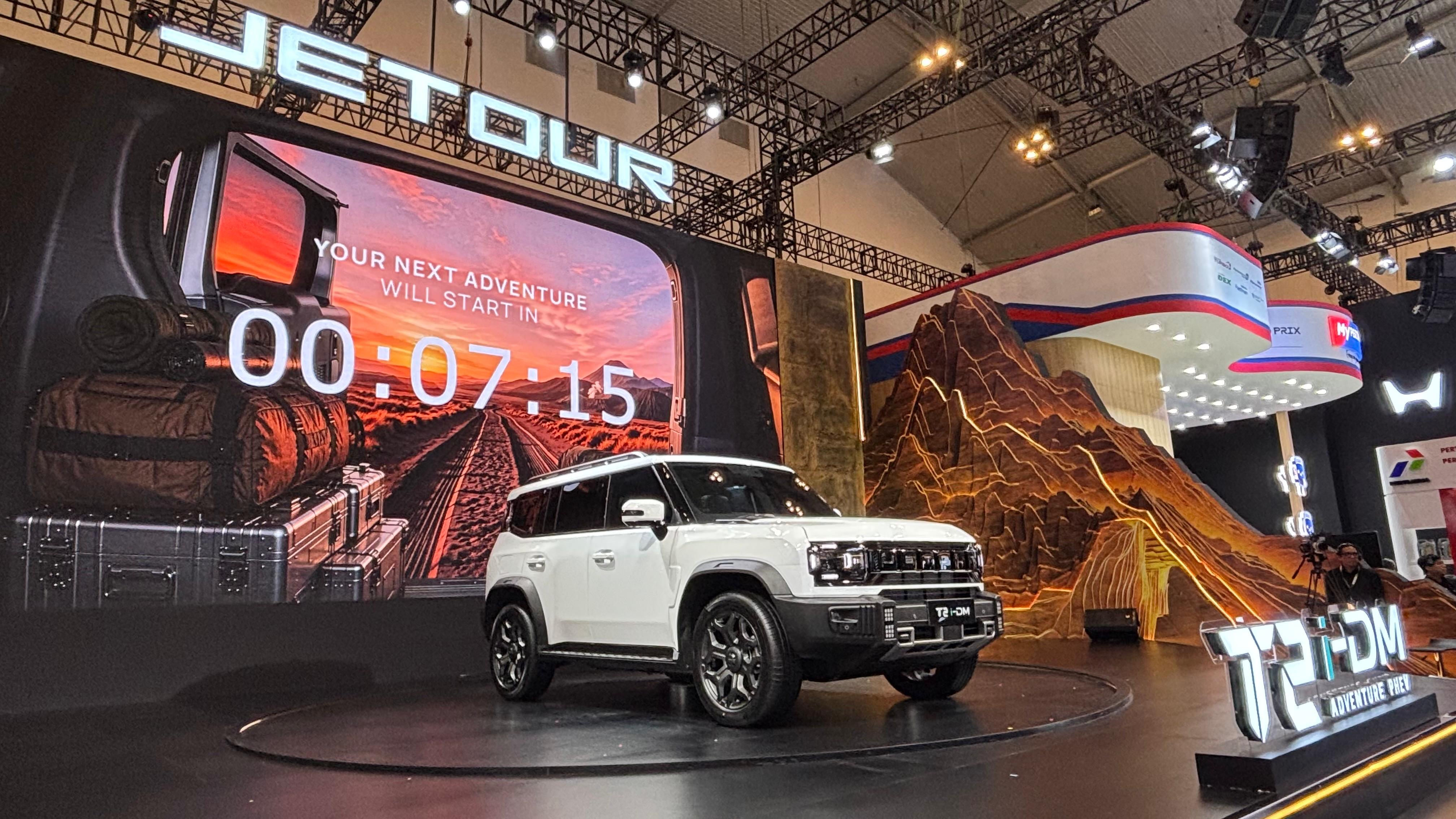 Jetour T2 i-DM dipamerkan di booth GIIAS 2026 dengan desain Boxy Adventure