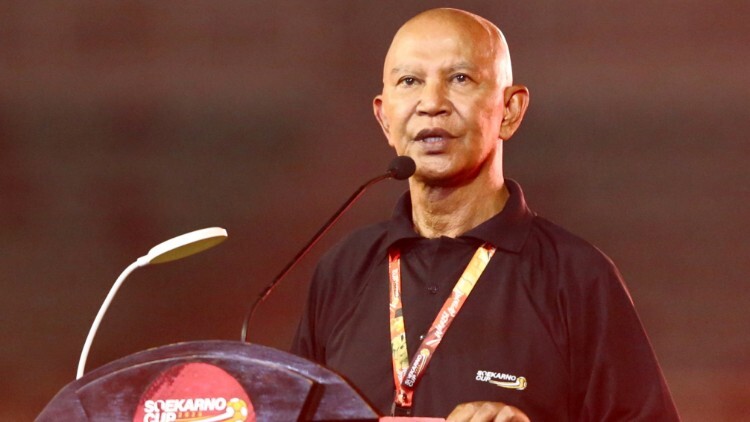 Panggung penutupan Soekarno Cup 2026 di jogging track Stadion Gelora Bung Tomo