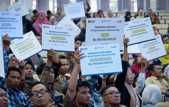 Ilustrasi pelaku UMKM menerima pembiayaan KUR di Sumatra Utara