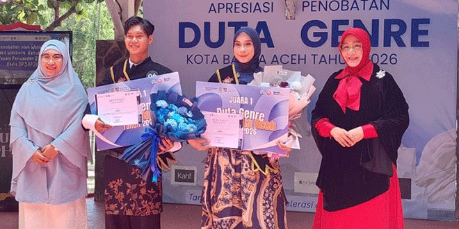 Pengukuhan Duta GenRe Banda Aceh 2026 di Taman Putroe Phang saat penyematan selempang