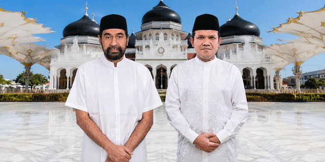 Jamaah mengikuti zikir dan doa di halaman Masjid Raya Baiturrahman Banda Aceh