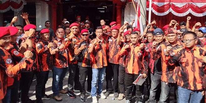 Supris dan rombongan diterima di kantor MPW Pemuda Pancasila Sumut, Medan