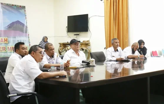 Bupati Bener Meriah mengikuti sosialisasi pemulihan UMKM secara virtual di Pendopo