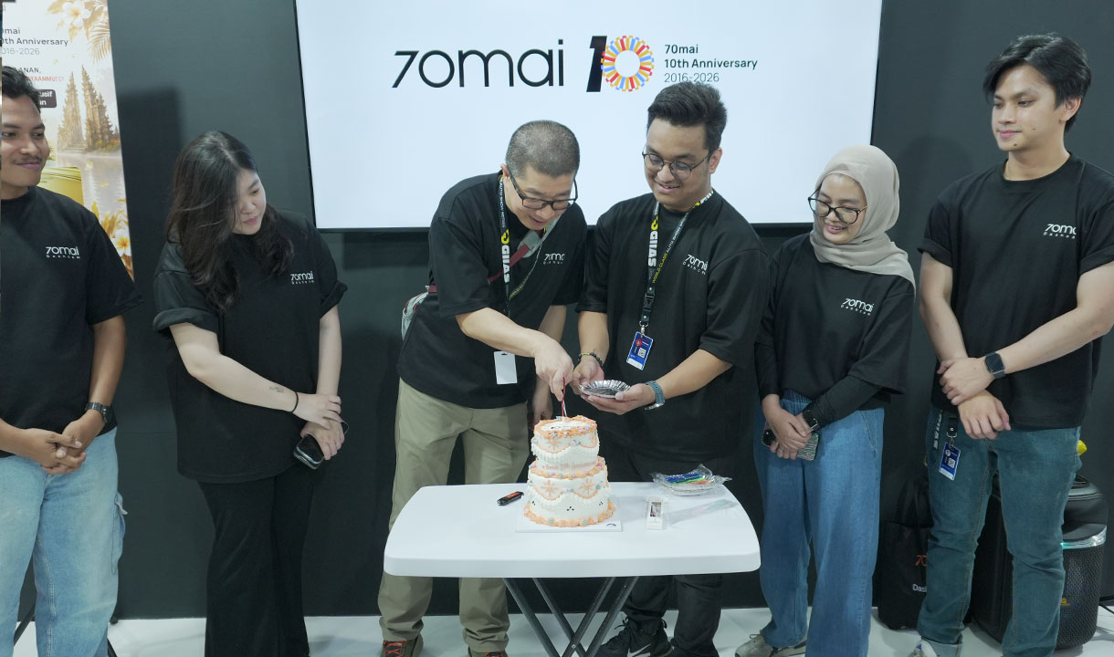 Booth 70mai di GIIAS 2026 memamerkan dashcam dan promo anniversary ke-10