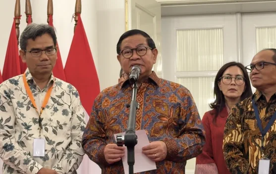 Gubernur Pramono Anung berbicara soal pengurangan pagar tinggi di mal