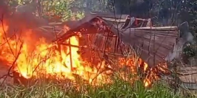 Rumah kayu hangus terbakar di Pangaribuan, Sipirok, Tapanuli Selatan membutuhkan bantuan rekonstruksi