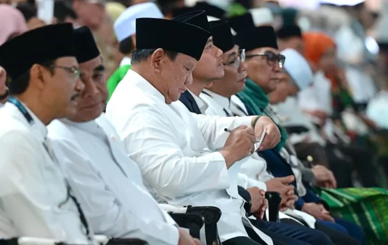 Presiden Prabowo membuka Muktamar ke-35 NU di Pondok Pesantren Bahrul Ulum, Jombang