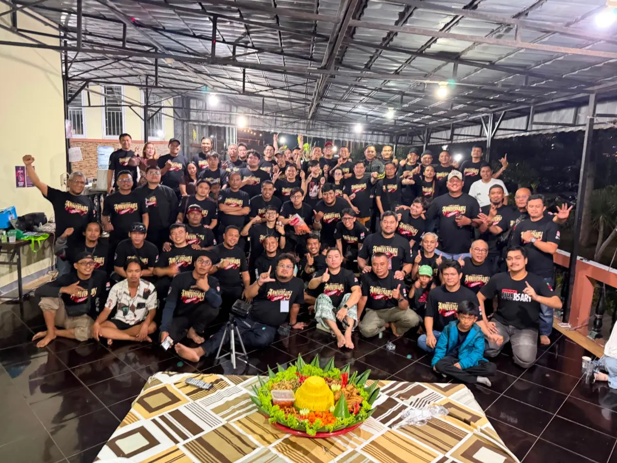 Puluhan bikers Honda ADV berkumpul saat perayaan anniversary di Cisarua, Bogor