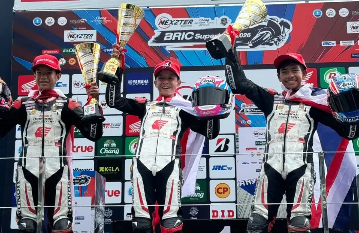 Abimanyu Bintang merayakan kemenangan di Chang International Circuit, Buriram