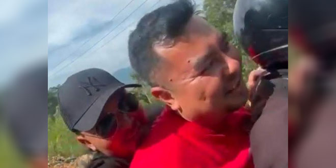Ketua DPRK dan rombongan menembus jalan longsor di Tanah Karo untuk menghadiri rapat