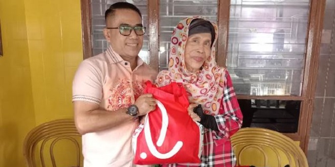 Hajjah Mardiana Chaniago menerima kunjungan PWPM di rumahnya di Medan