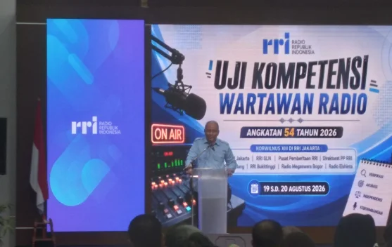 Peserta Uji Kompetensi Wartawan RRI di Jakarta mengikuti acara UKWR