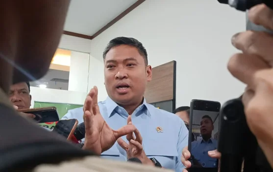 Kepala BGN Sudaryono menjelaskan prosedur pencicipan menu MBG