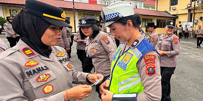 Polwan Polres Pematangsiantar saat apel Gaktiblin di Mapolres Jl. Sudirman