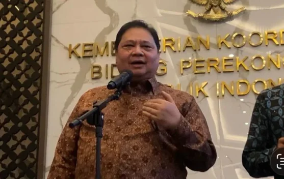 Menteri Koordinator Bidang Perekonomian Airlangga Hartarto saat konferensi pers di Jakarta, 5 Agustus 2026