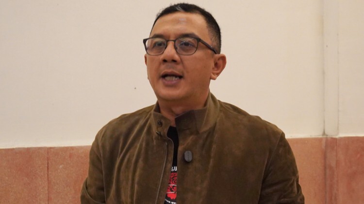 Stadion Gelora Bung Tomo dipenuhi penonton saat acara penutupan Soekarno Cup 2026