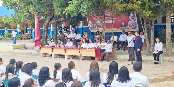 Pelatihan Metode GASING bersama guru dan siswa di Humbang Hasundutan