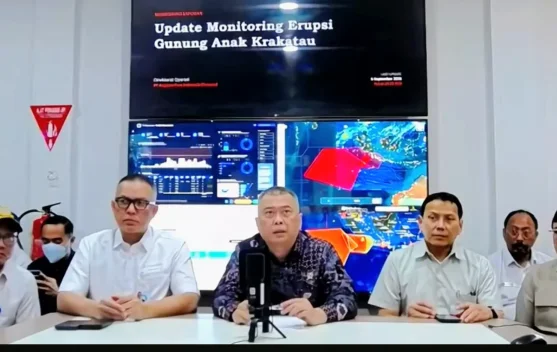 Bandara Husein Sastranegara ditutup sementara akibat abu vulkanik Anak Krakatau