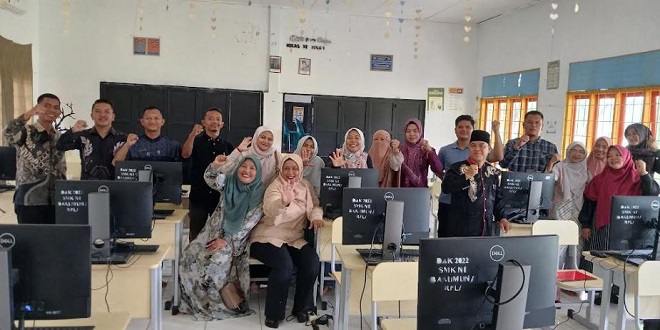 Siswa dan guru SMKN 1 Barumun mengikuti Sumut Science Olympiad secara daring