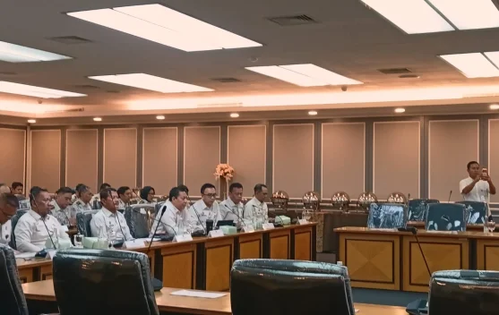 Dirjenpas Mashudi memberi klarifikasi soal temuan di Lapas Cibinong di DPR