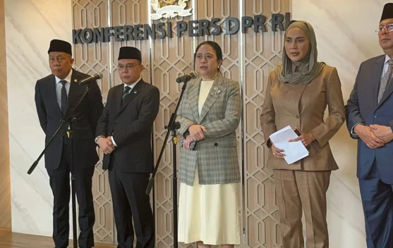 Puan Maharani berbicara di Kompleks Parlemen Senayan soal dampak karhutla