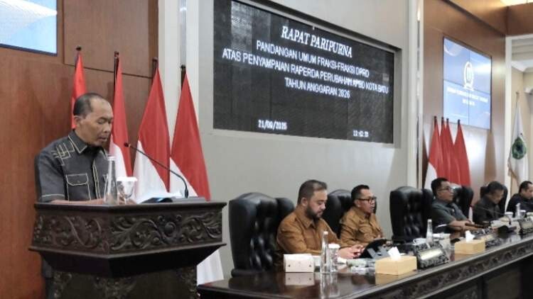 Rapat DPRD Kota Batu membahas APBD dan SiLPA senilai Rp126,22 miliar