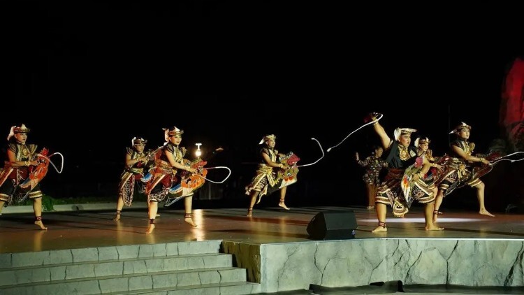 Pertunjukan Jaranan Turangga Yaksa saat pembukaan FJTT Trenggalek 2026