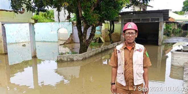 Banjir merendam bantaran Sungai Deli di Medan Maimun