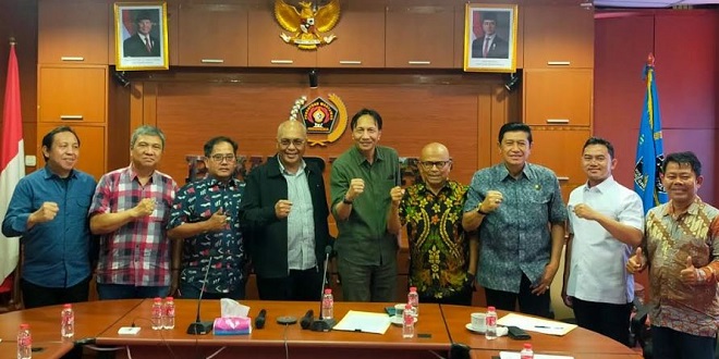 Austin Tumengkol bertemu pengurus PWI Pusat di Gedung Dewan Pers Jakarta