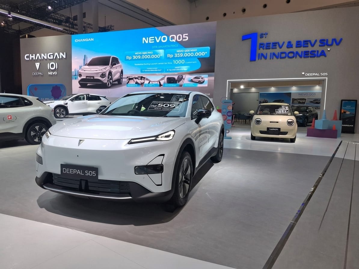 Changan Deepal S05 medium SUV elektrifikasi dengan desain Interstellar Wing dan lampu LED ramping
