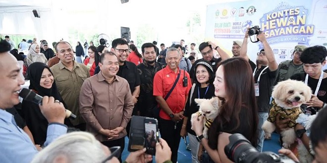 Suasana Bulan Bakti Peternakan dan vaksinasi rabies di Lapangan Astaka Medan Sport Center