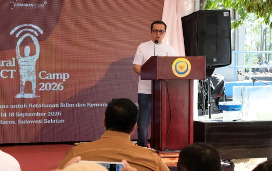 Wamenkomdigi Nezar Patria meninjau instalasi tambak Silvofishery di Marannu, Maros