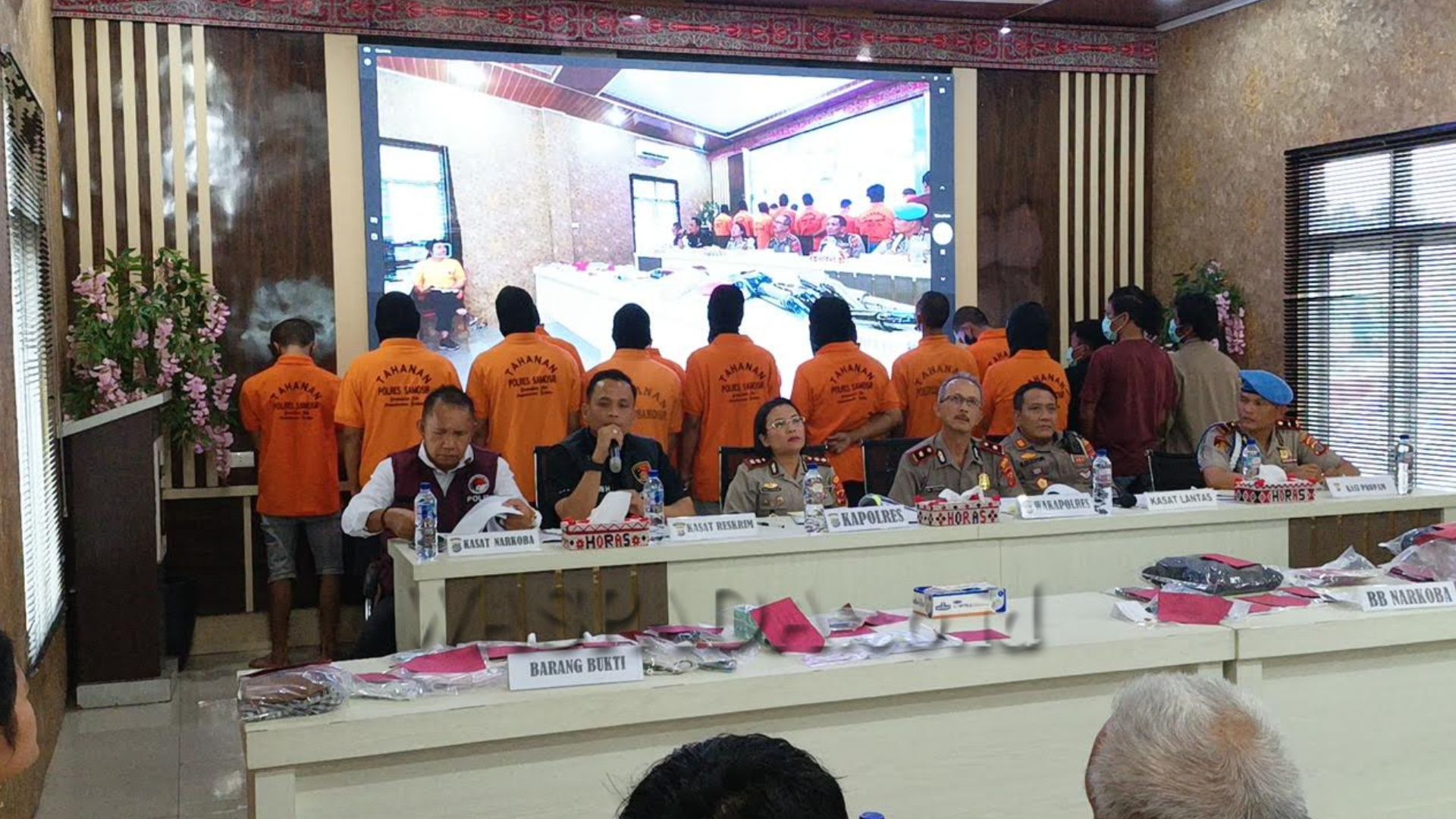 Polisi mengamankan empat pria diduga pelaku pemerasan di Samosir
