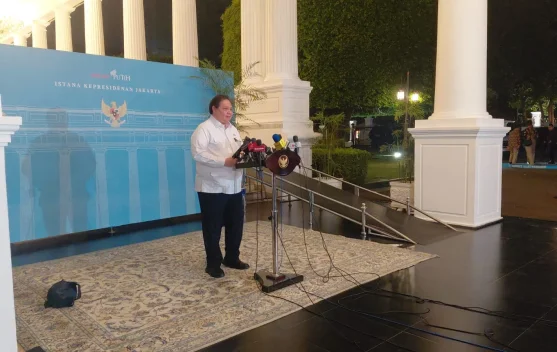 Presiden Prabowo dan menteri membahas program penyediaan rekening bagi masyarakat